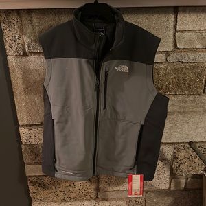 Brand new North Face Apex Bionic Vest sz XL